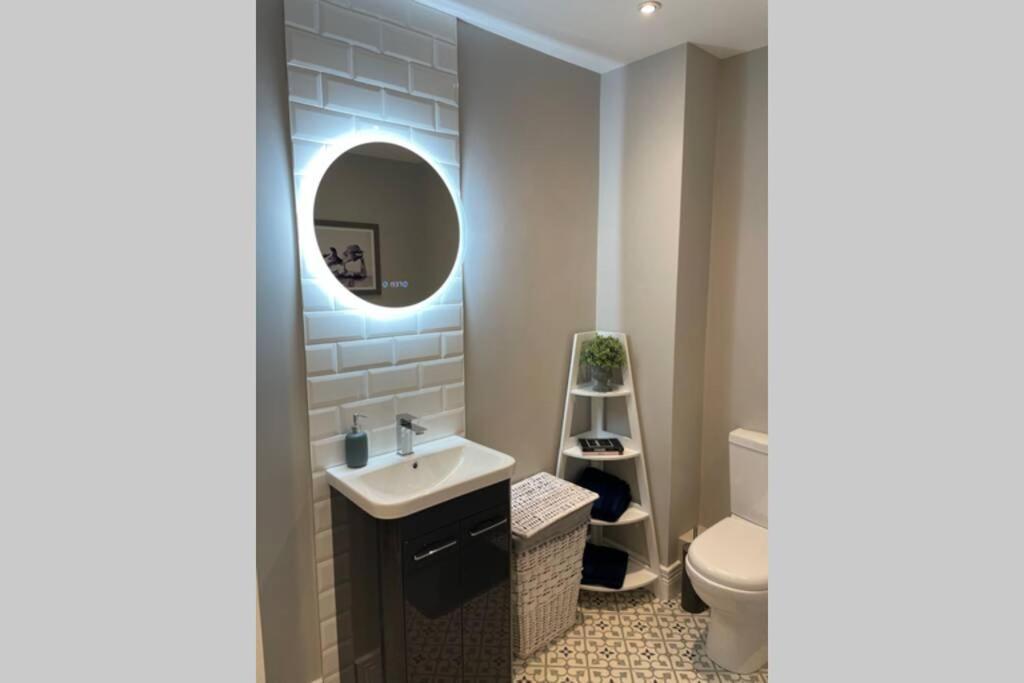 Luxurious Beach Front Apartment In Portrush Eksteriør billede